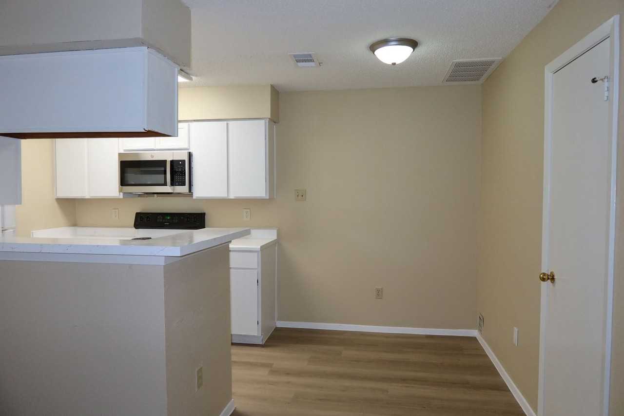 114 E 31st St - Photo 5 of 19