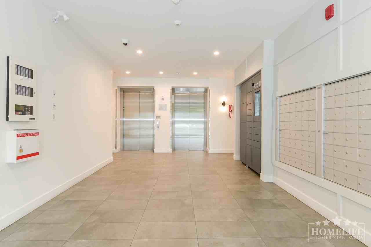 13777 75a Ave - Photo 3 of 20