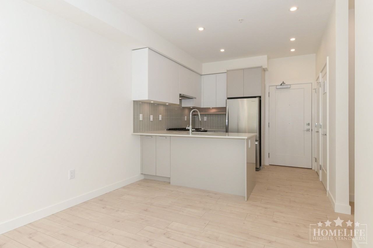 13777 75a Ave - Photo 7 of 20