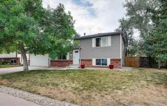 6631 S Dudley Ct - Photo 1 of 1