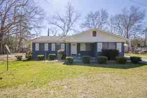 featured image of 104 President Cir #1