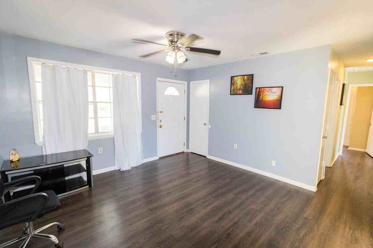 104 President Cir #1 - Photo 4 of 18