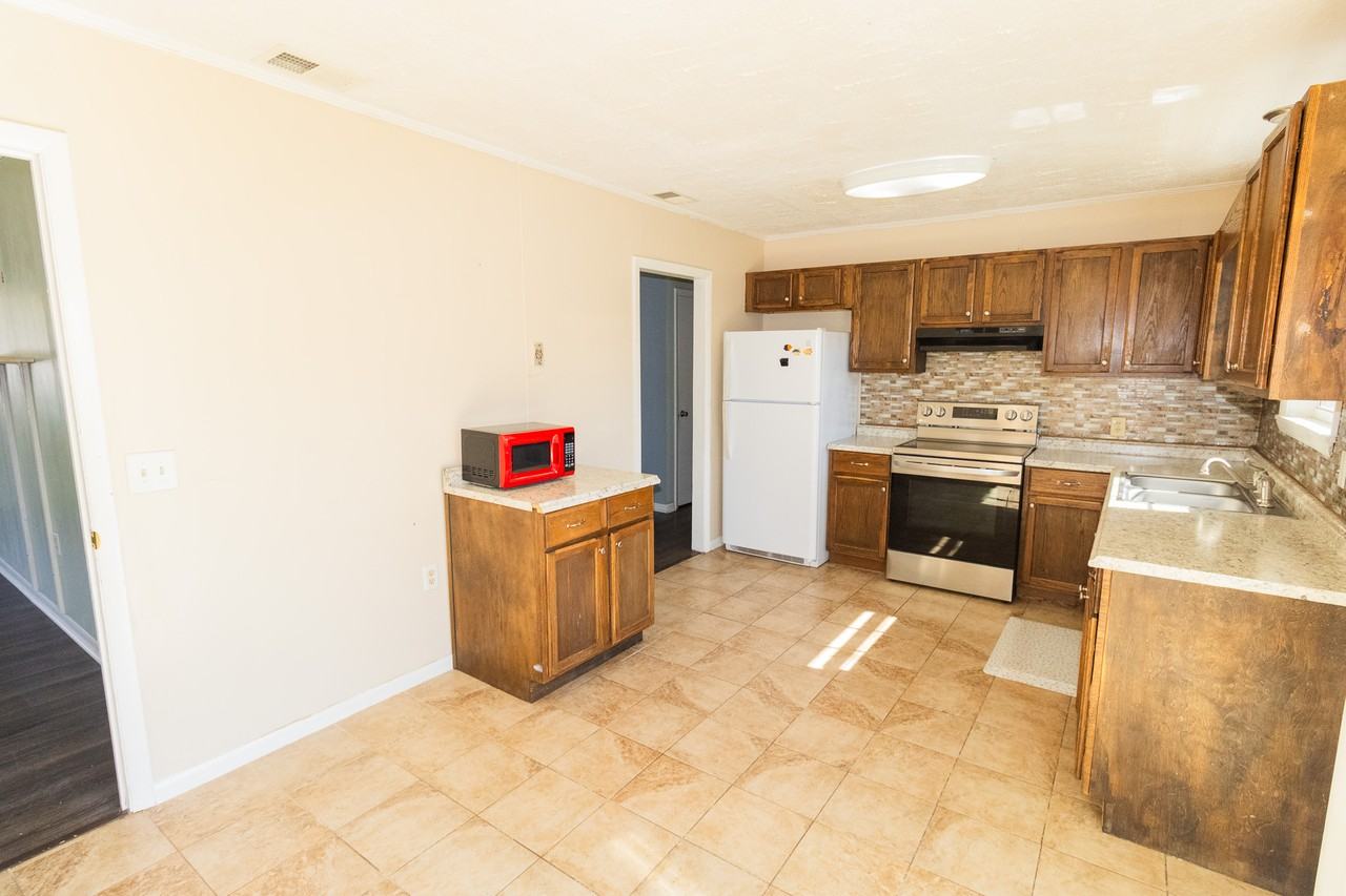 104 President Cir #1 - Photo 6 of 18