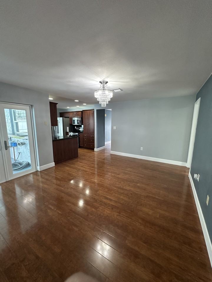1400 Cepheus Ct #1 - Photo 4 of 21
