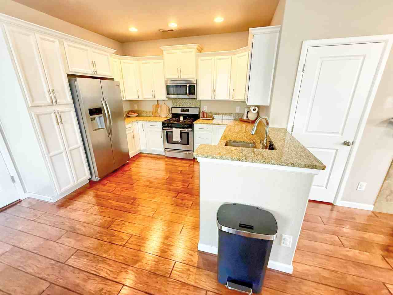 3326 Hydra St Ne #1 - Photo 5 of 28