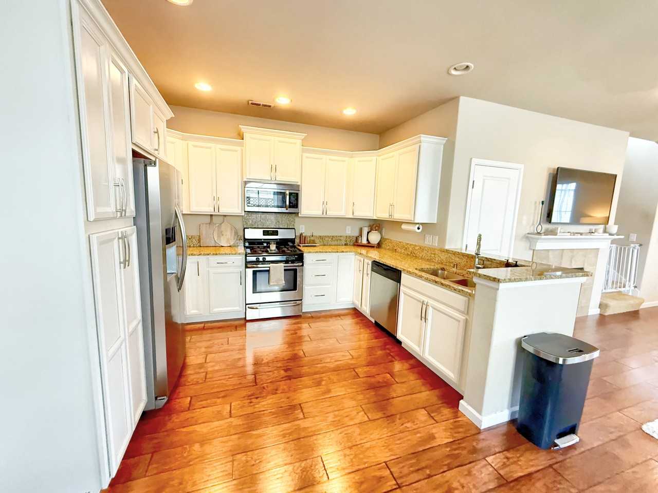 3326 Hydra St Ne #1 - Photo 6 of 28