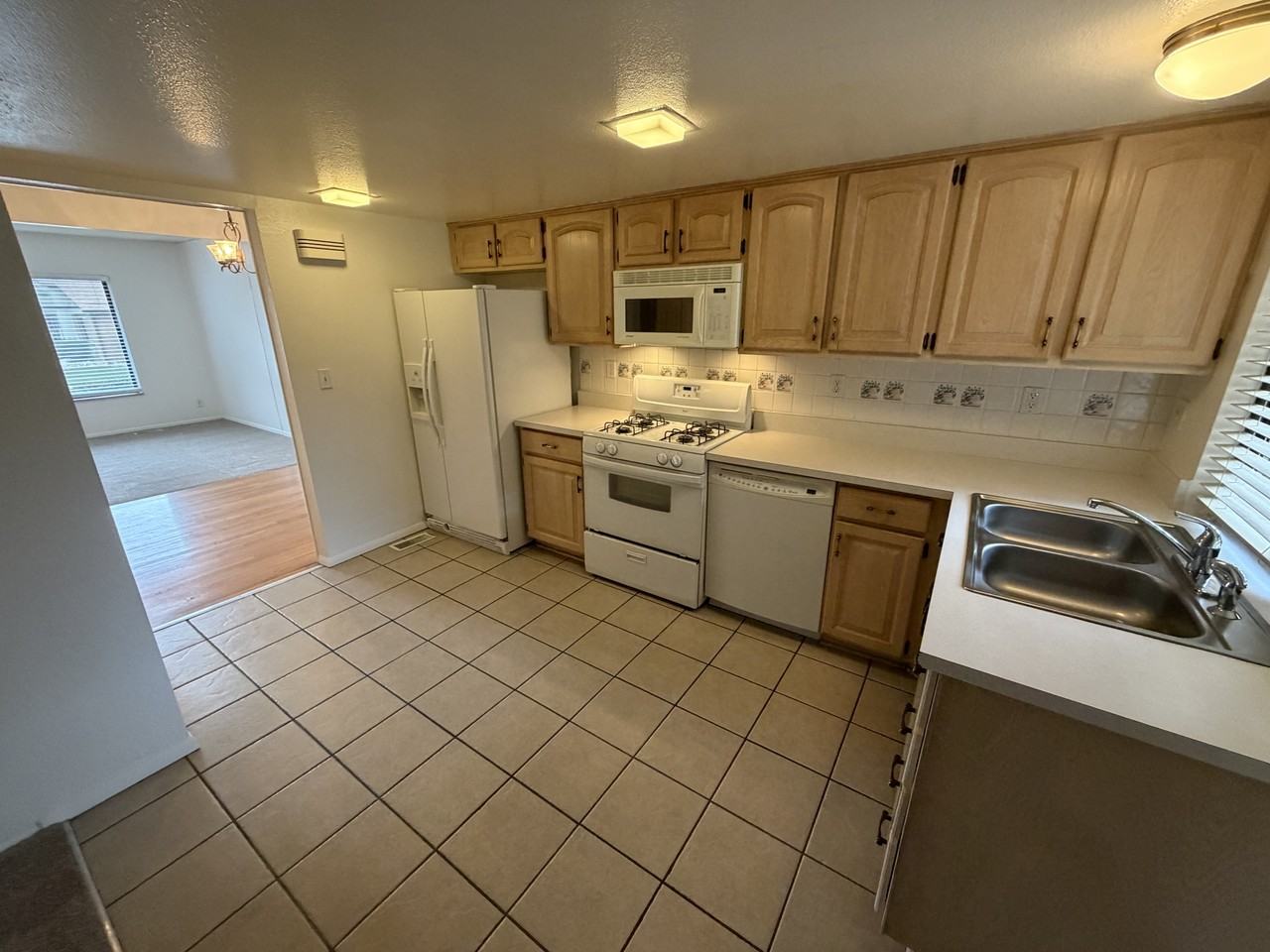3655 S Kittredge St #C - Photo 6 of 19