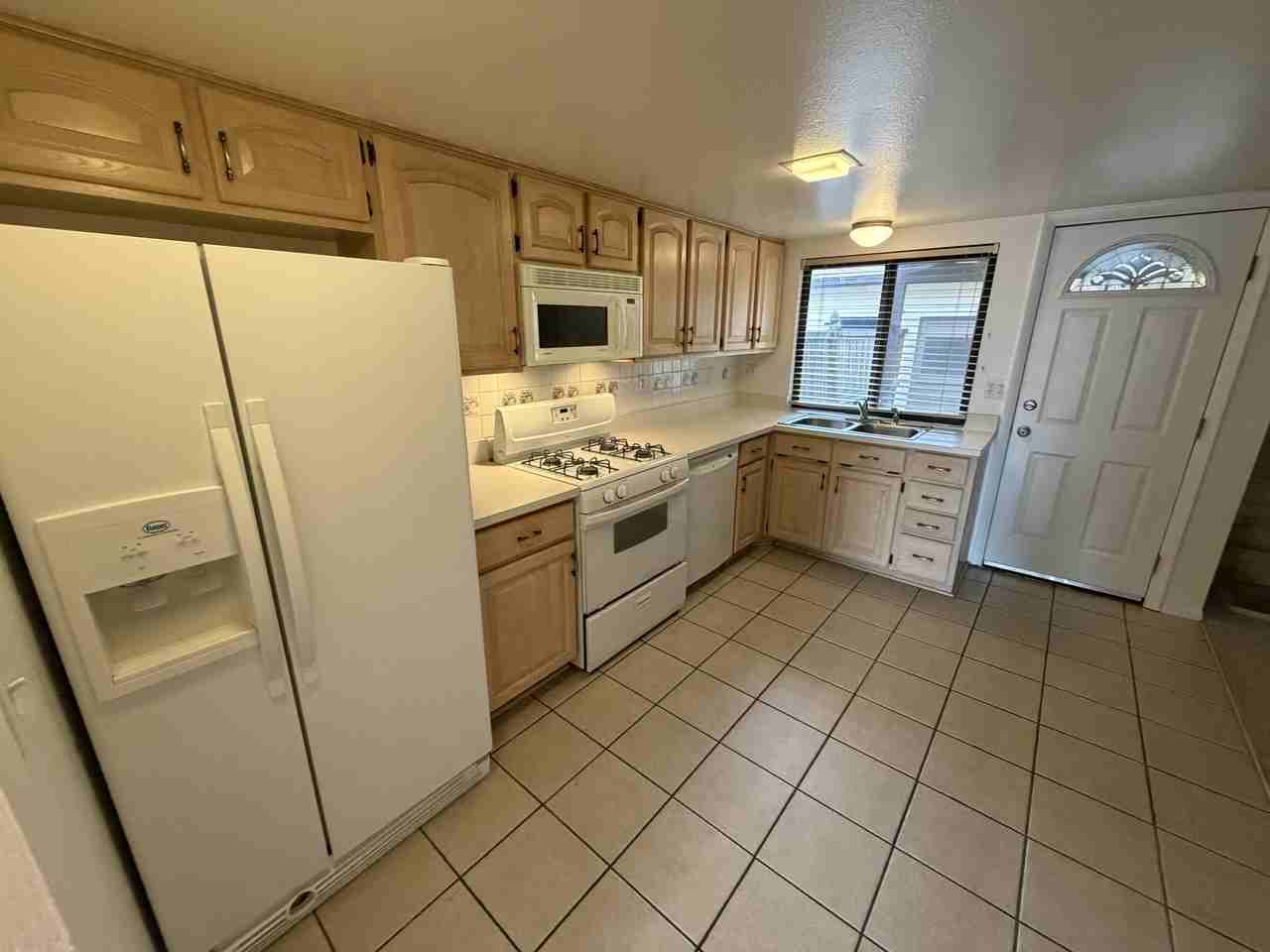 3655 S Kittredge St #C - Photo 7 of 19