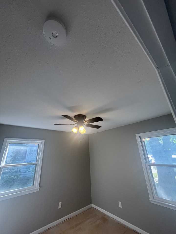 411 Mcgoodwin Ave #1 - Photo 3 of 6