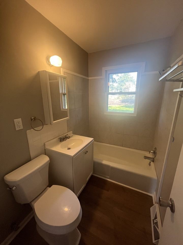 411 Mcgoodwin Ave #1 - Photo 5 of 6