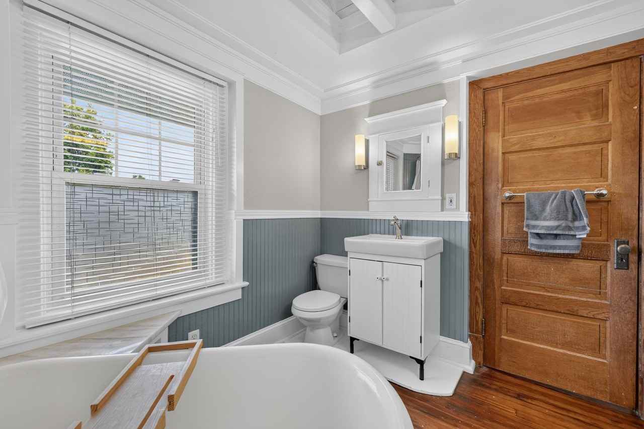 907 Grandin Ave #1 - Photo 6 of 29