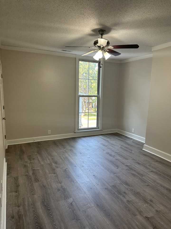 116 N Aurora St #A - Photo 6 of 16