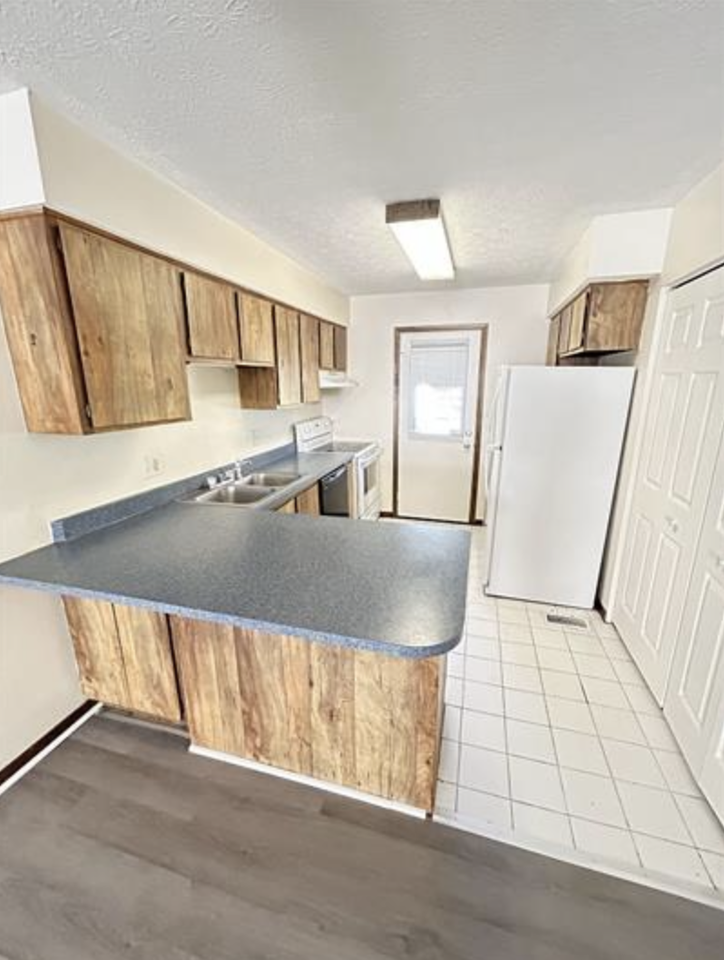 5041 Belle Isle Dr #5043 - Photo 3 of 6