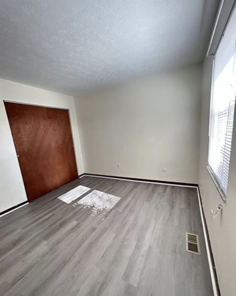 5041 Belle Isle Dr #5043 - Photo 5 of 6