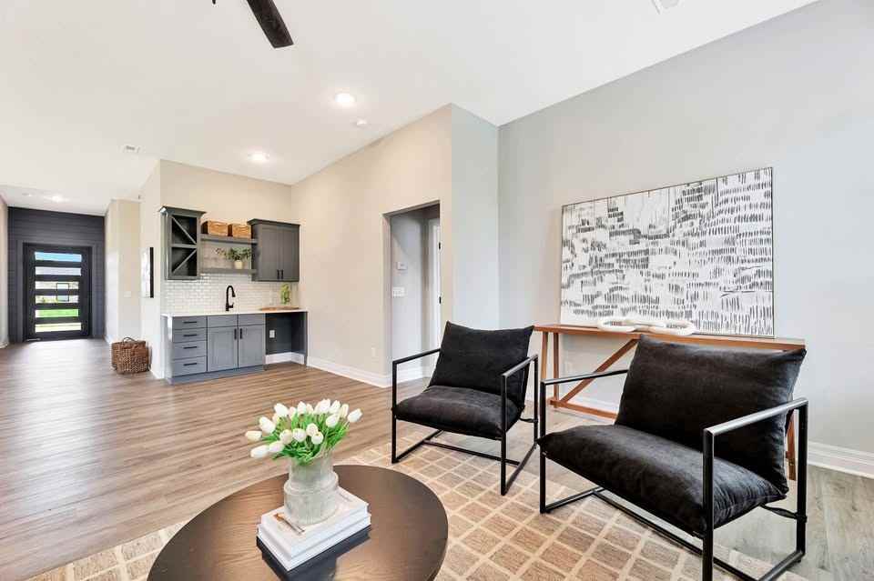 4658 W Emerald Bay Ct #1 - Photo 4 of 23