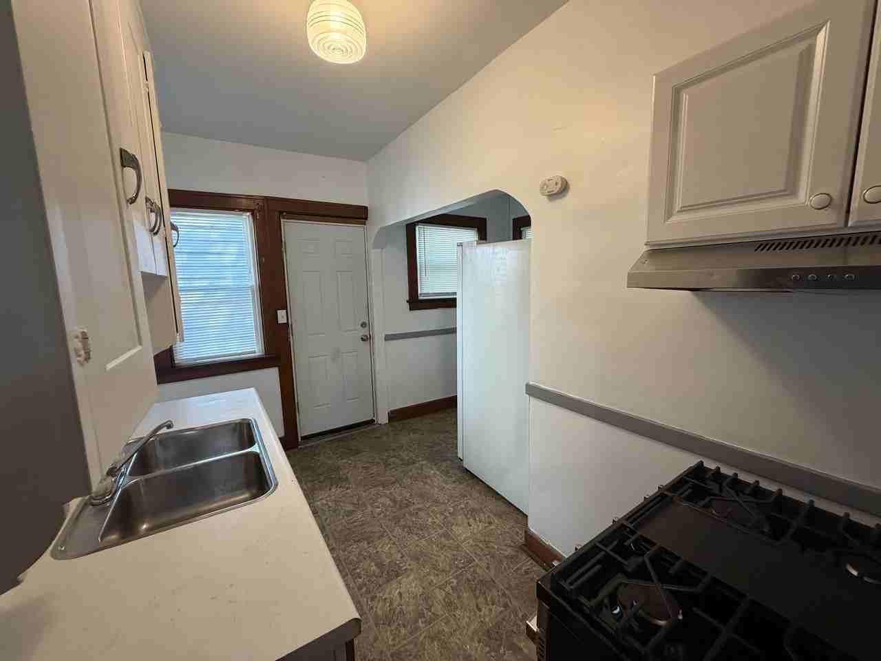 7204 Lawn Avenue - Down Front - Photo 6 of 11