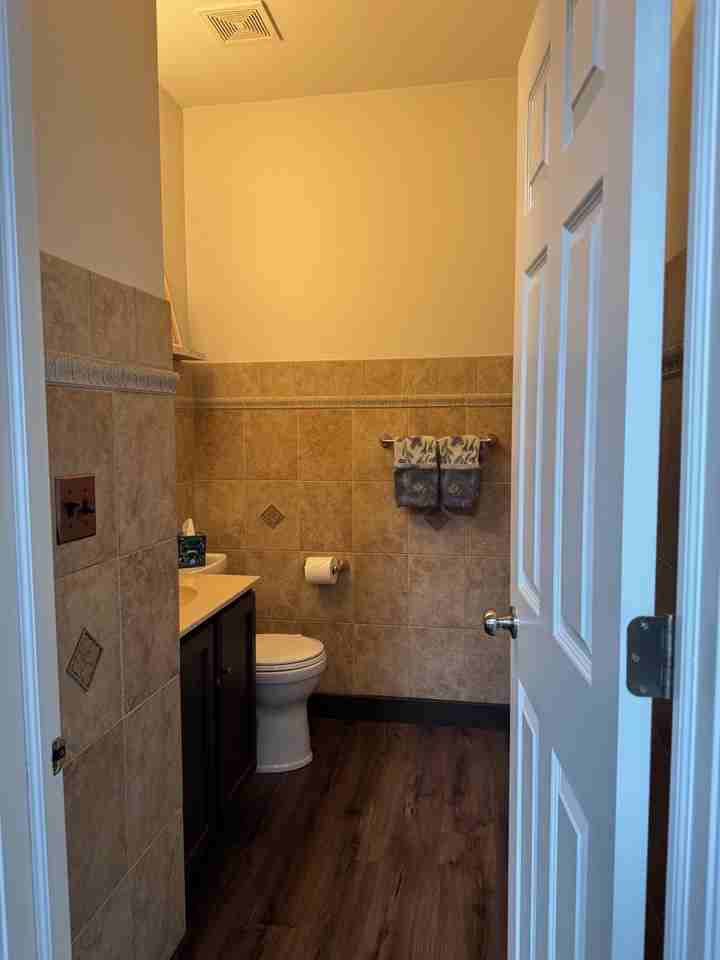 172 E River Rd #B - Photo 7 of 31