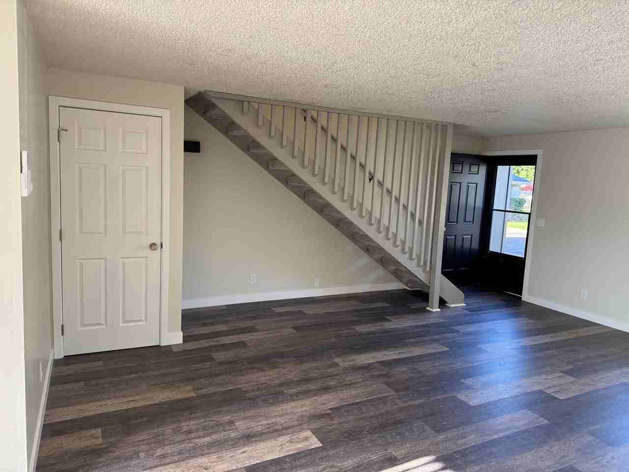4355 Sean St - Photo 3 of 24