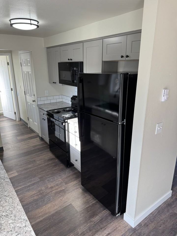 4355 Sean St - Photo 7 of 24