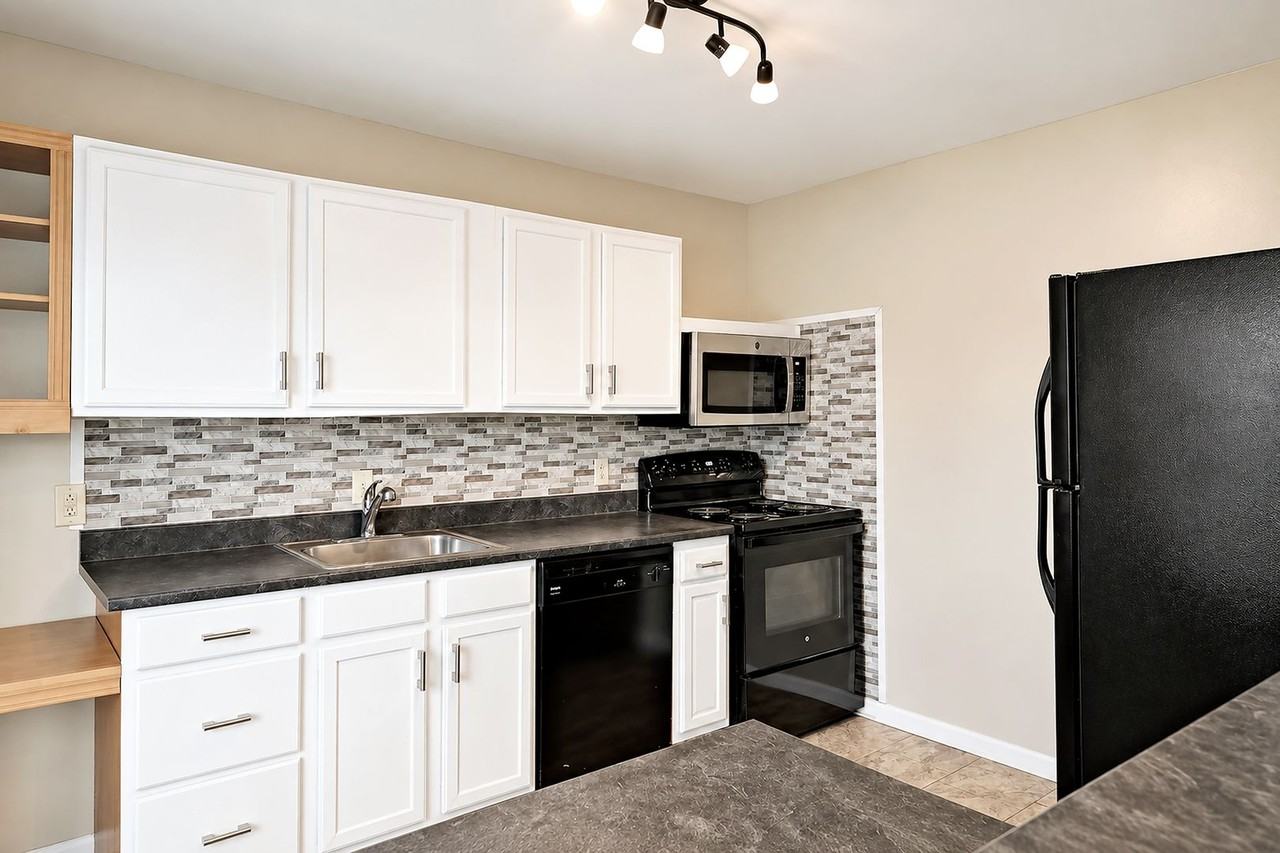 1223 Villa Ln #D - Photo 4 of 17