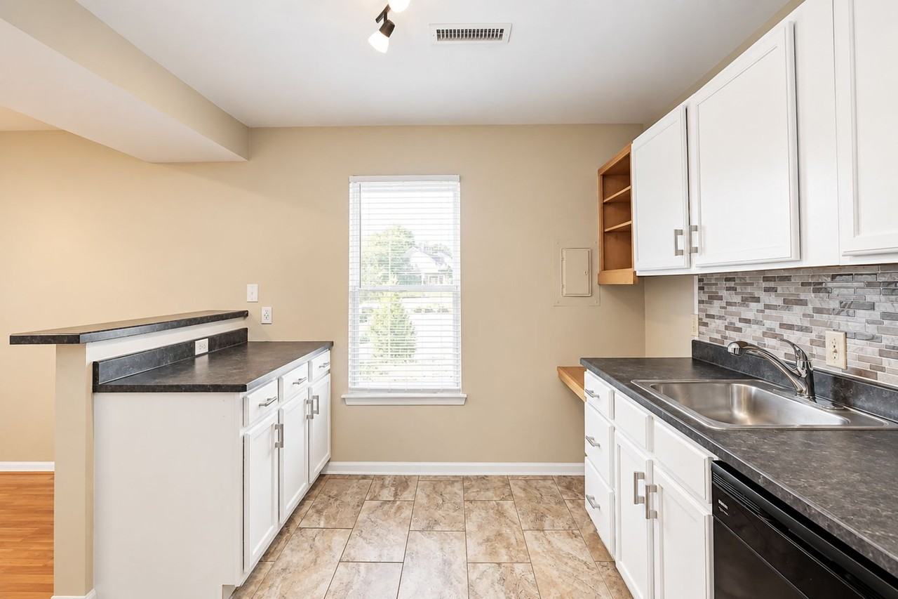 1223 Villa Ln #D - Photo 5 of 17