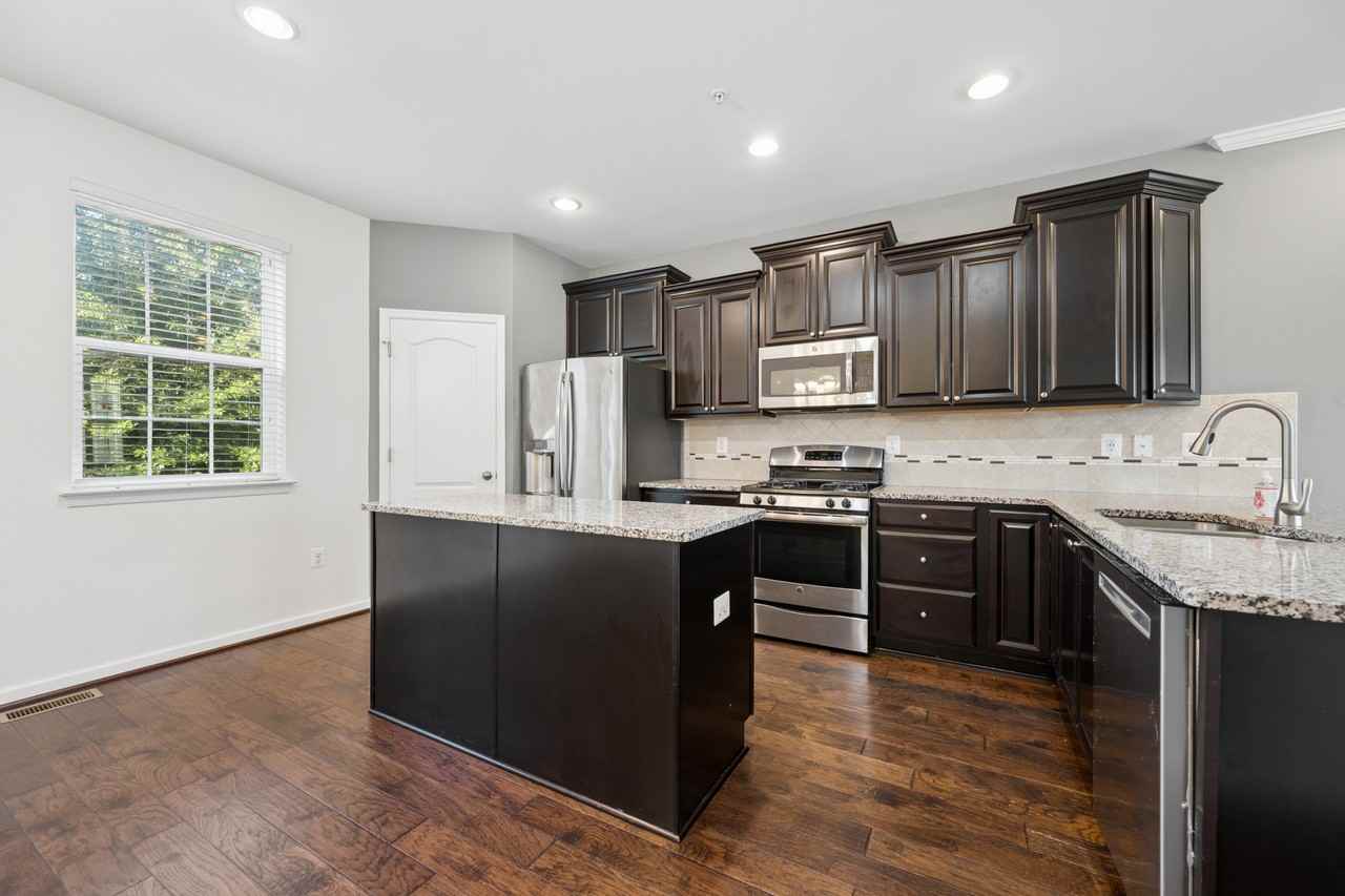 6228 Newport Pl #1 - Photo 3 of 10