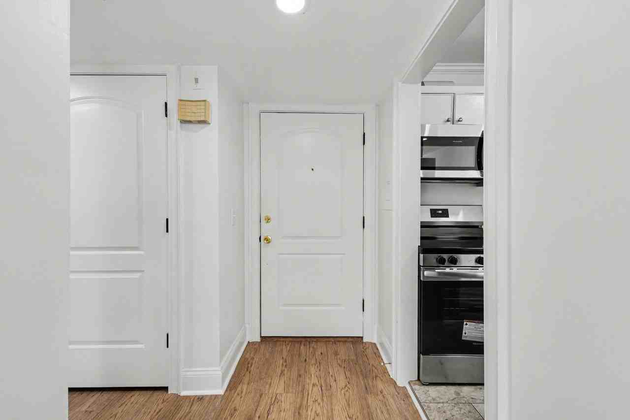 116 Harding Pl #1 - Photo 2 of 11