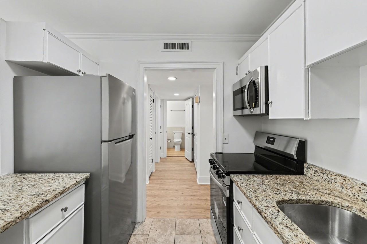 116 Harding Pl #1 - Photo 4 of 11