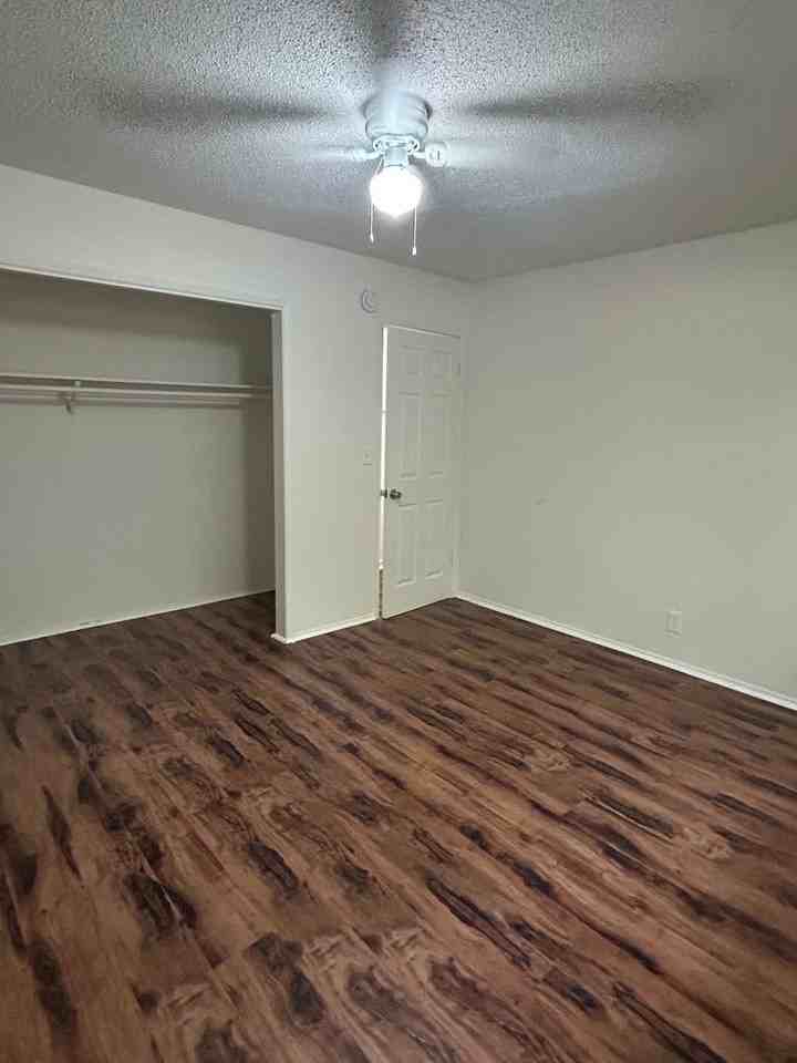 725 W 4th Ave - Photo 6 of 20