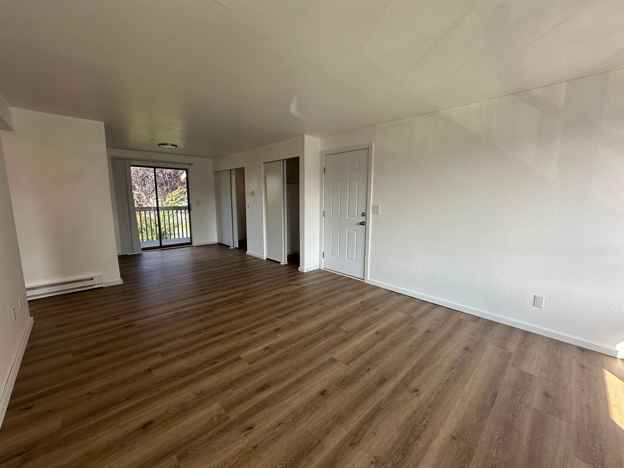 2328 Queen St #6 - Photo 4 of 19