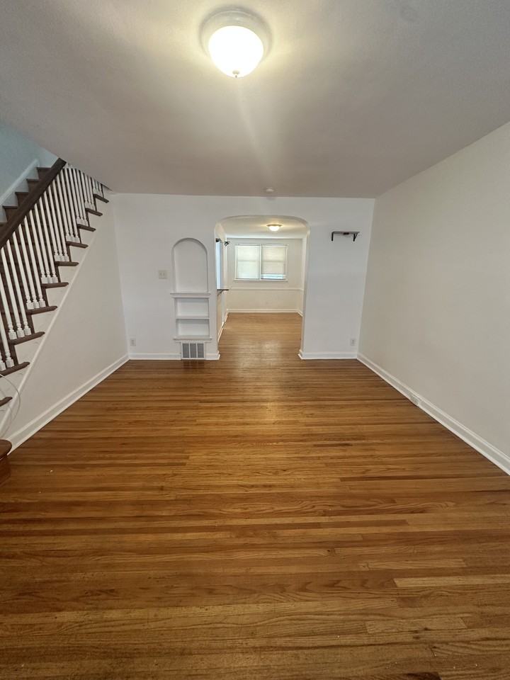 1510 Washington Ave #1 - Photo 3 of 24