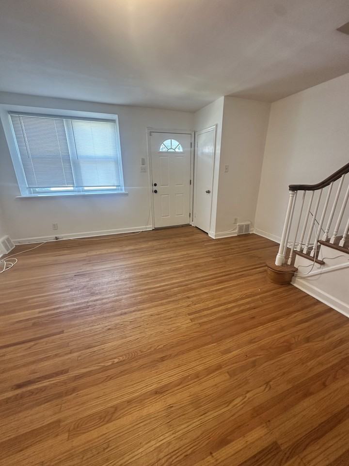 1510 Washington Ave #1 - Photo 4 of 24