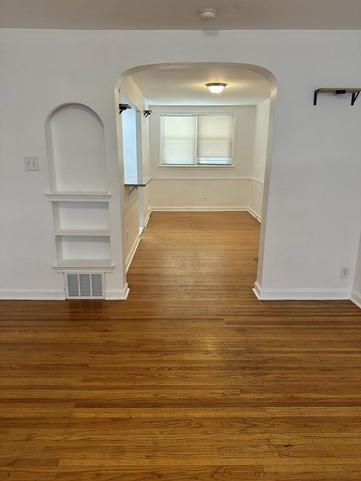 1510 Washington Ave #1 - Photo 5 of 24