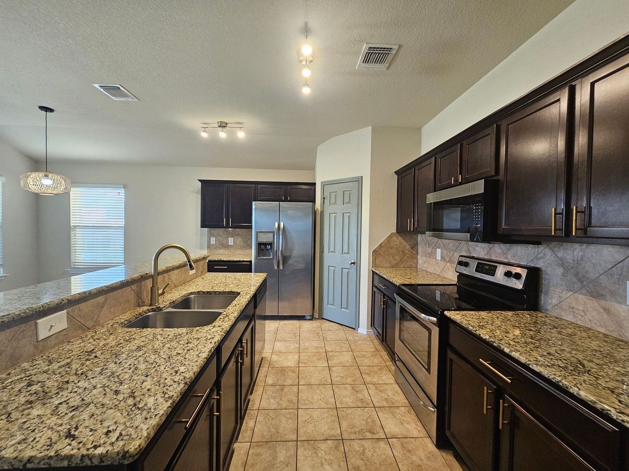 5308 Waterbank Ln - Photo 3 of 27