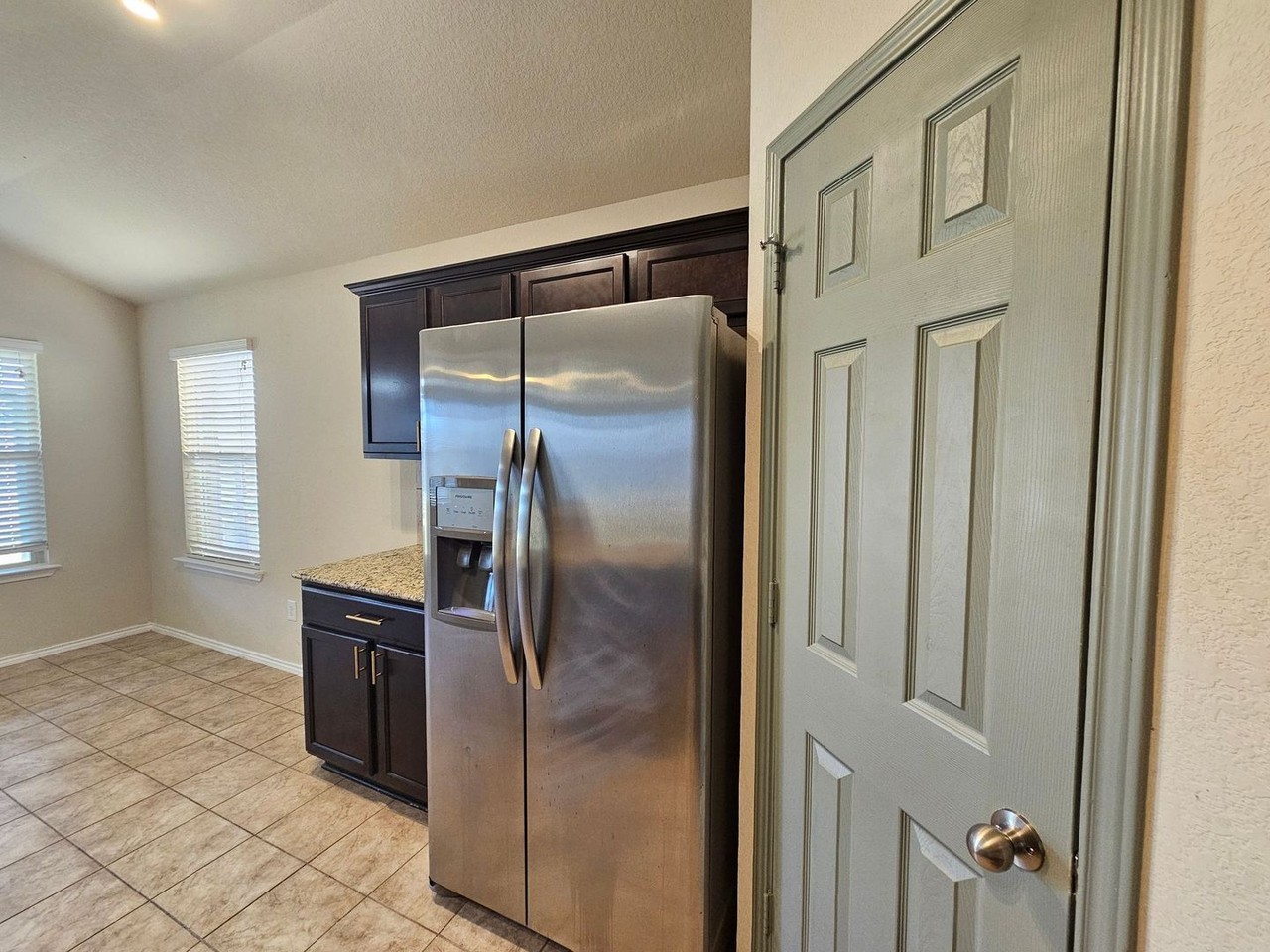 5308 Waterbank Ln - Photo 5 of 27