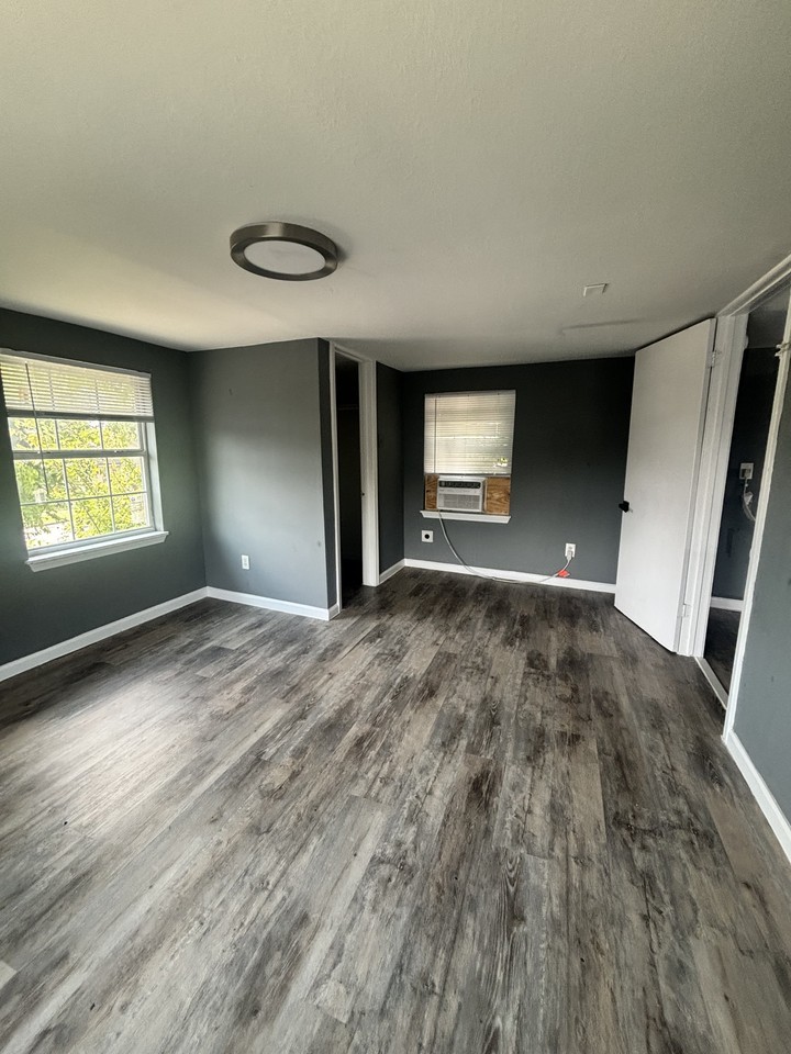 7049 Avenue E #13 - Photo 3 of 5