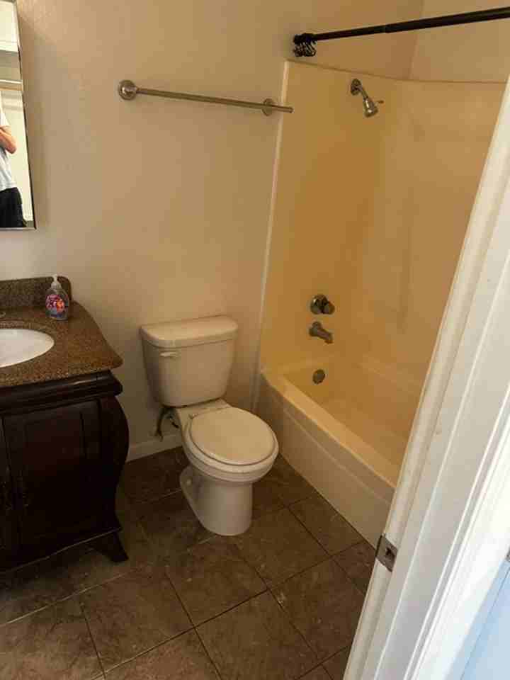124 Fontana - Photo 3 of 17