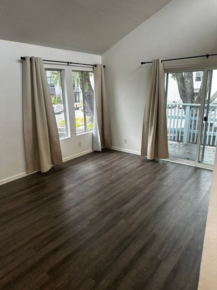 124 Fontana - Photo 5 of 17