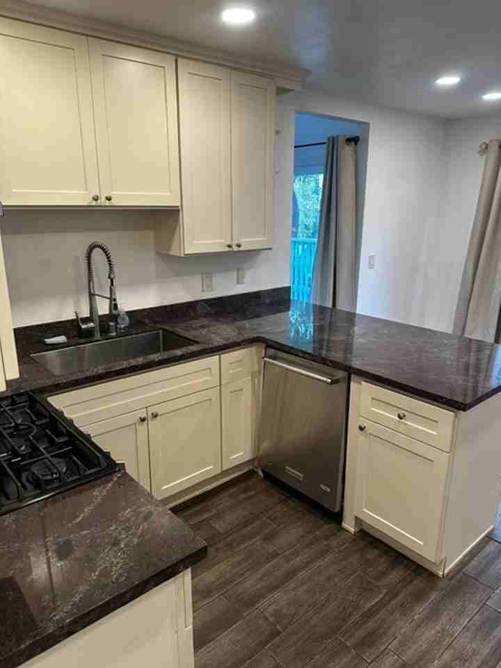 124 Fontana - Photo 6 of 17