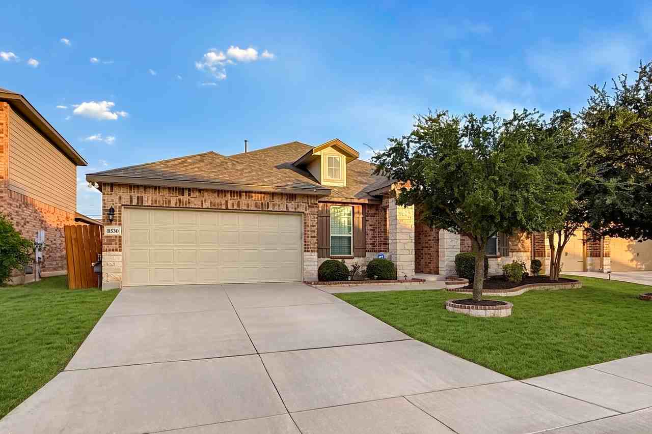 8530 Briscoe Flds #1 - Photo 2 of 23