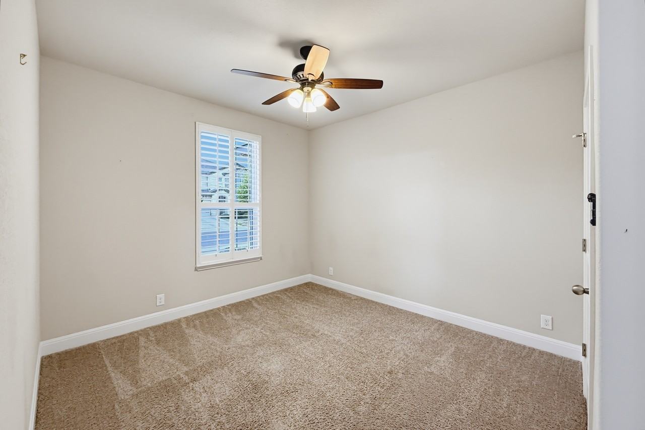 8530 Briscoe Flds #1 - Photo 5 of 23