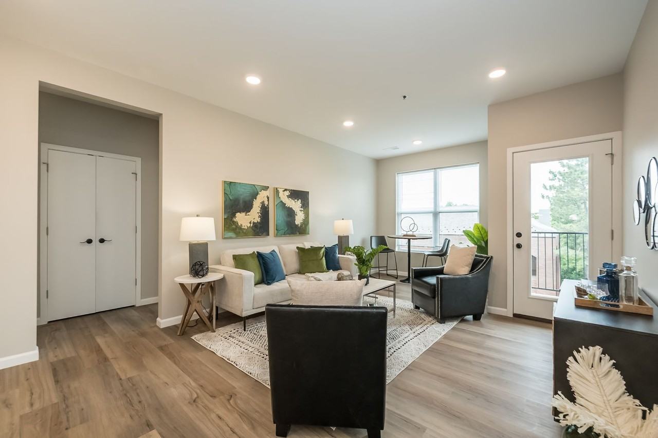 10809 Olive Blvd - Photo 2 of 30