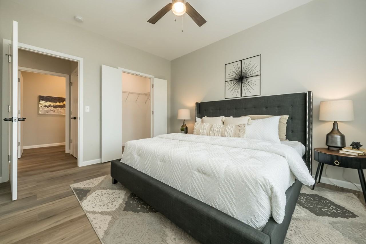 10809 Olive Blvd - Photo 7 of 30