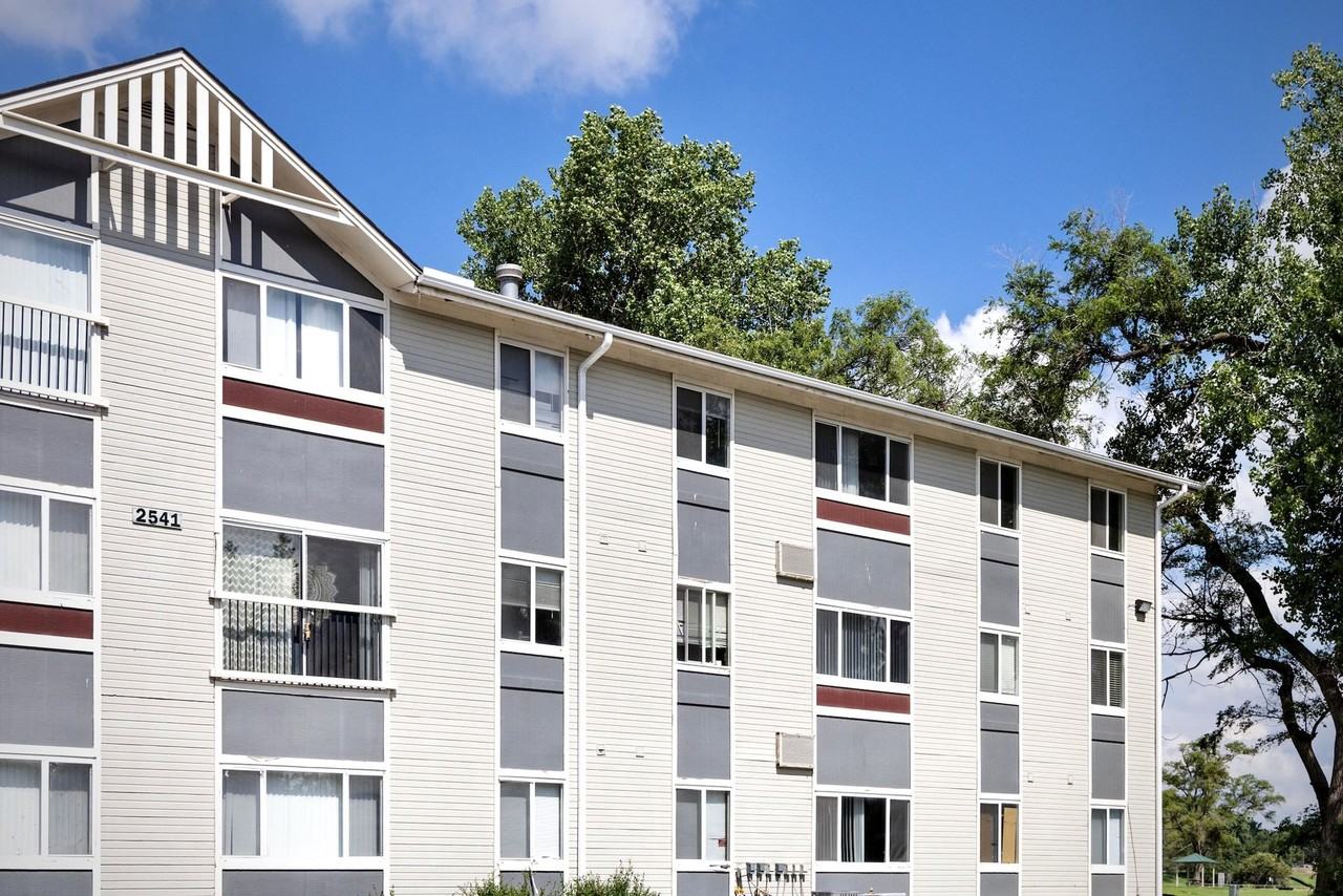 Parkview Apartments - Photo 7 of 22