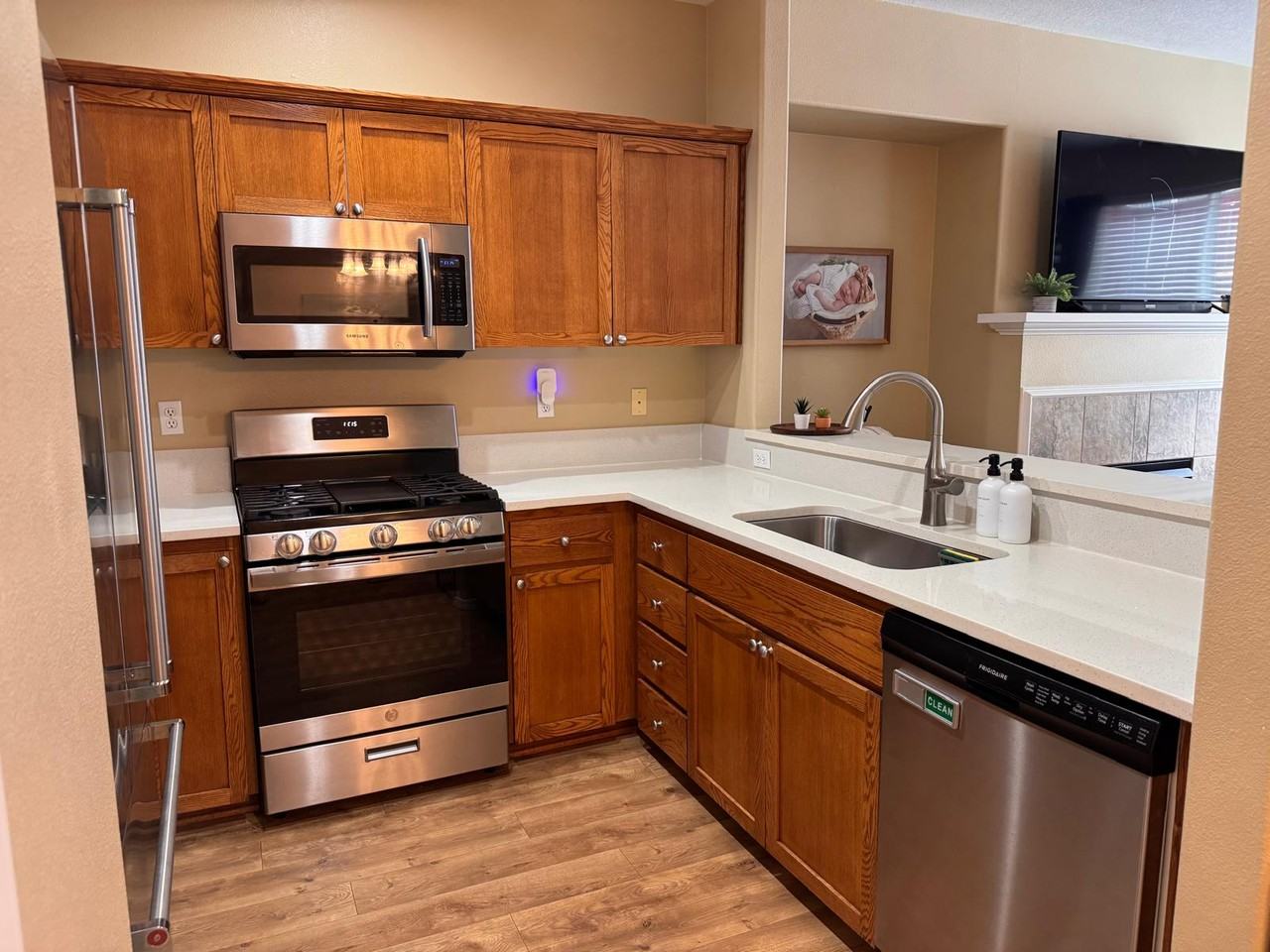 1622 Sw San Mateo Ter #1 - Photo 3 of 10