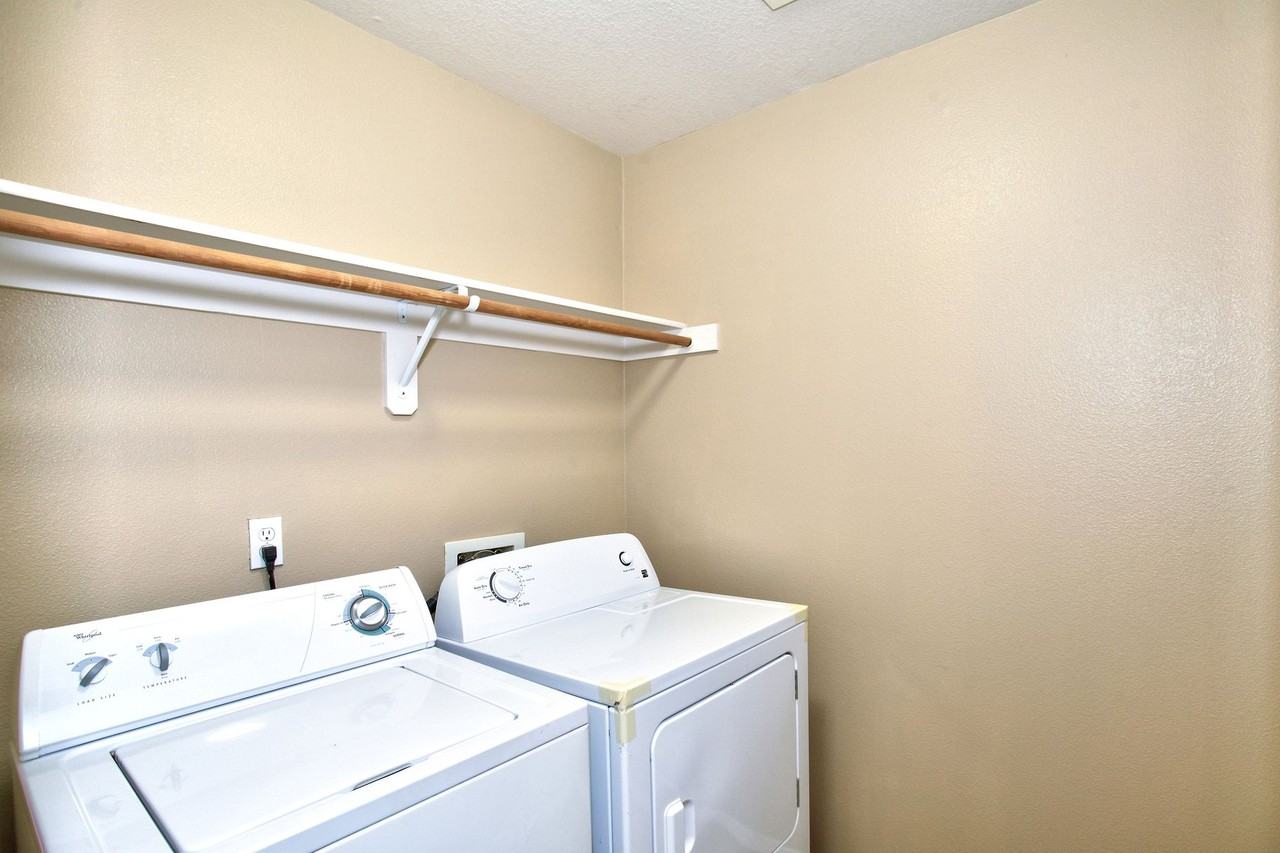 1622 Sw San Mateo Ter #1 - Photo 7 of 10