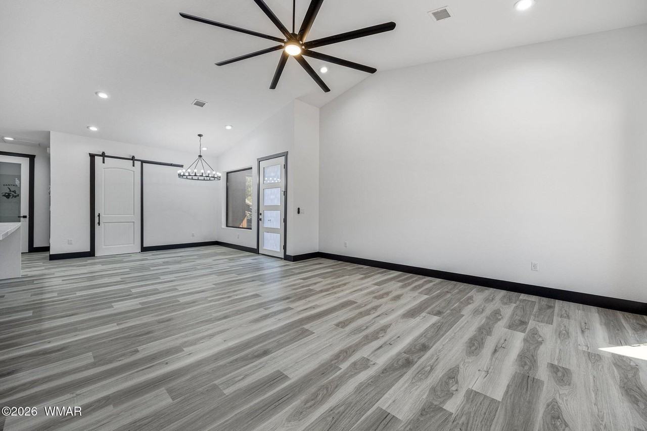 2755 West Villa Loop - 1 #1 - Photo 4 of 28