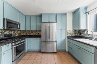 2217 9th St #4 - Photo 1 of 1