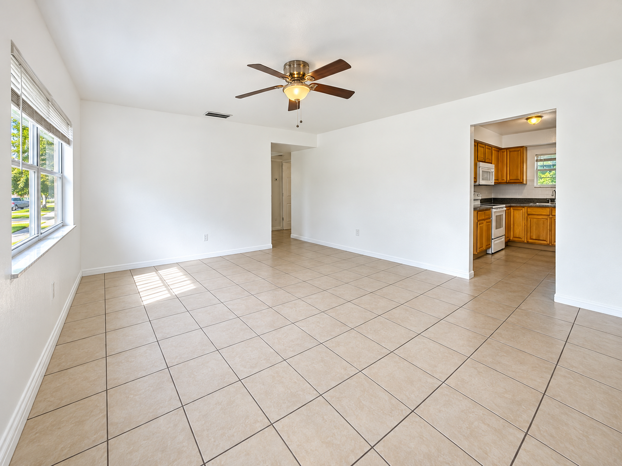 3409 E Fern St #1 - Photo 2 of 10