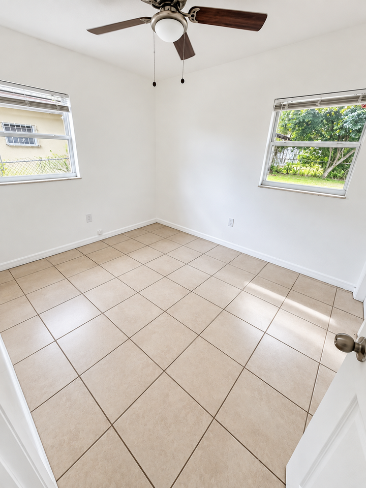 3409 E Fern St #1 - Photo 6 of 10
